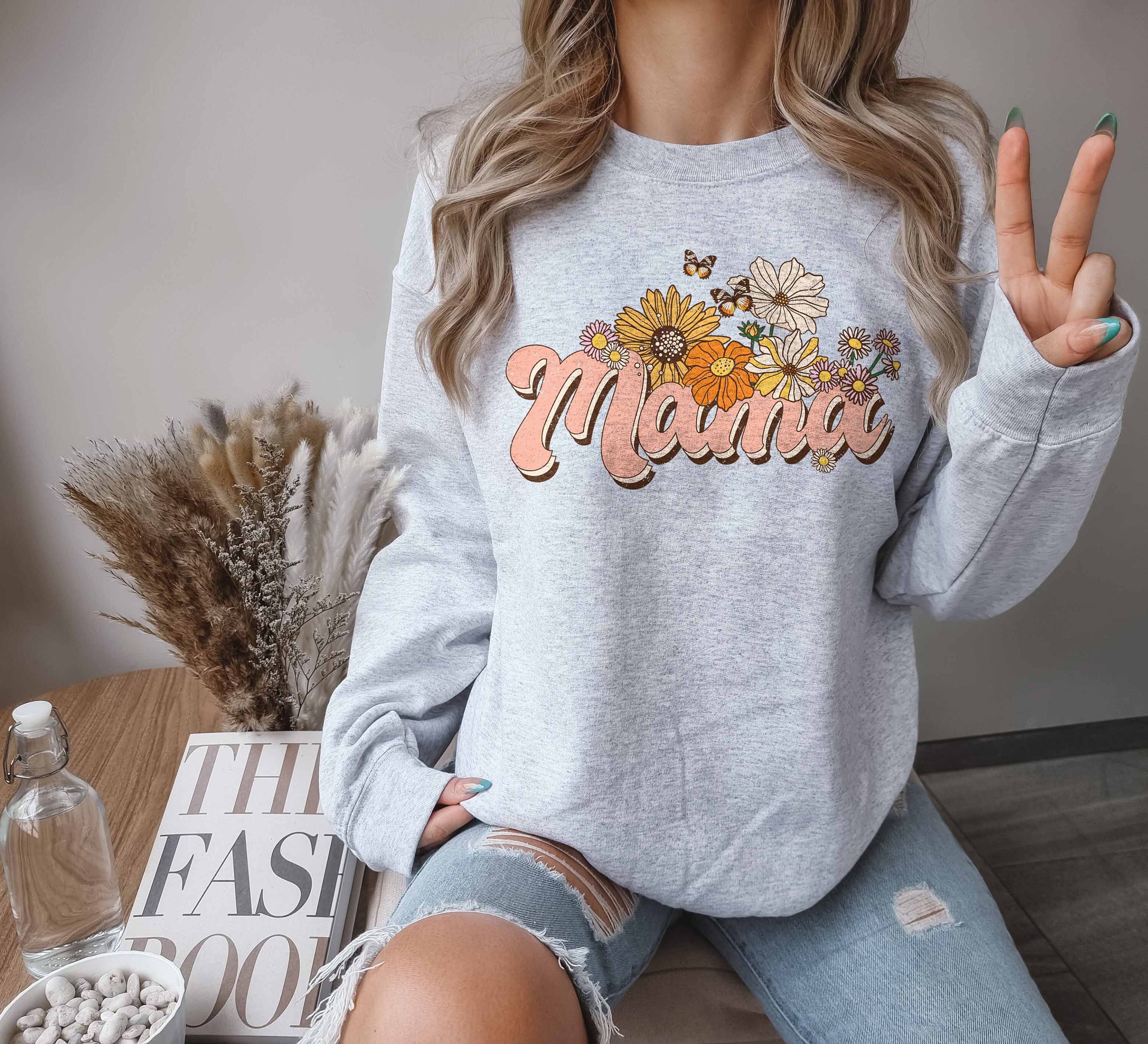 floral butterfly mom sweatshirt for new mamas mothers day hoodie best mom birthday gift cute mom life crewneck pr5u8 scaled