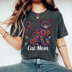 floral cat mom t shirt for cat lovers cute cat mama tee unique cat lover gift cat moms club shirt pbfvr