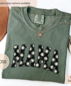 floral daisy mama shirt in comfort colors for mom appreciation and mothers day cute trendy mom life t shirt ytaeo