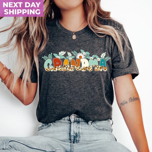 floral grandma shirt for mothers day cute mom and granny t shirt unique gift for grandma best mom ever shirt