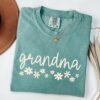 floral grandma shirt for new grandmas pregnancy reveal cute daisy tee unique grandma gift for mothers day and christmas bjiwi