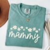 floral grandma shirt for new grandmas pregnancy reveal cute mammy t shirt comfort colors gift for christmas znpnu