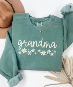 floral grandma sweatshirt cute crewneck for grandma mothers day gift best grandma shirt vintage style 1rkum