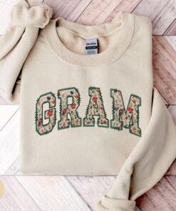 floral grandma sweatshirt for birthday and mothers day gifts crewneck sweater for grams and grammy gtmqg