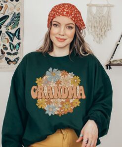 floral grandma sweatshirt for pregnancy announcement groovy grandma shirt unique gift for grandparents 0swfd