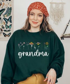 floral grandma sweatshirt for pregnancy announcement unique gift for grandparents cute grandma apparel tko06