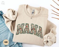 floral grandma sweatshirt personalized nana crewneck custom christmas gift for granny best mothers day shirt psl89