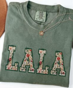 floral lala shirt for moms and grandmas cute t shirt for mothers day gifts aunt lala tee comfort colors design ekyhw