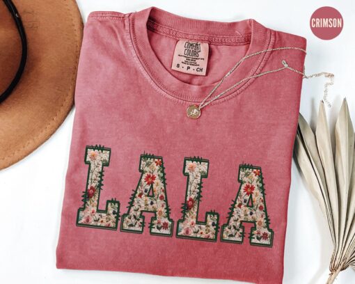 floral lala shirt for moms and grandmas cute t shirt for mothers day gifts aunt lala tee comfort colors design upunf
