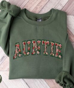 floral strawberry auntie sweatshirt retro auntie shirt mothers day gift for new aunt pregnancy reveal sister sweatshirt p4jea