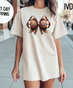 football mom shirt with bow design comfort colors game day tee for fall football season sports fans 98hs4