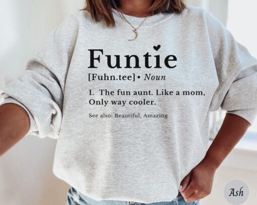 funny aunt sweatshirt best aunt t shirt cool new aunt shirts unique birthday gift for sister mothers day apparel