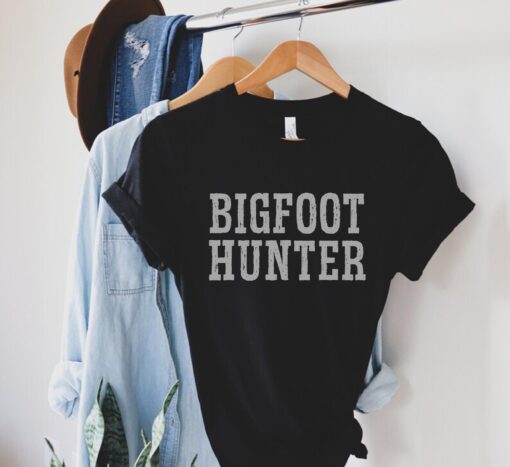 funny bigfoot hunter shirt unisex sasquatch tee hiker clothing perfect for fathers day 2023 gifts tlzuw