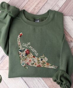 funny cat mama shirt with wildflower floral design cute cat mom sweatshirt for new cat owners and kitty lovers detgy