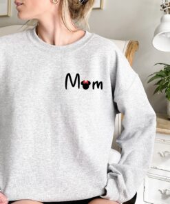 funny disney mom shirt for mothers day cute minnie tee best mom ever gift unique disney mom life shirt dvtmi