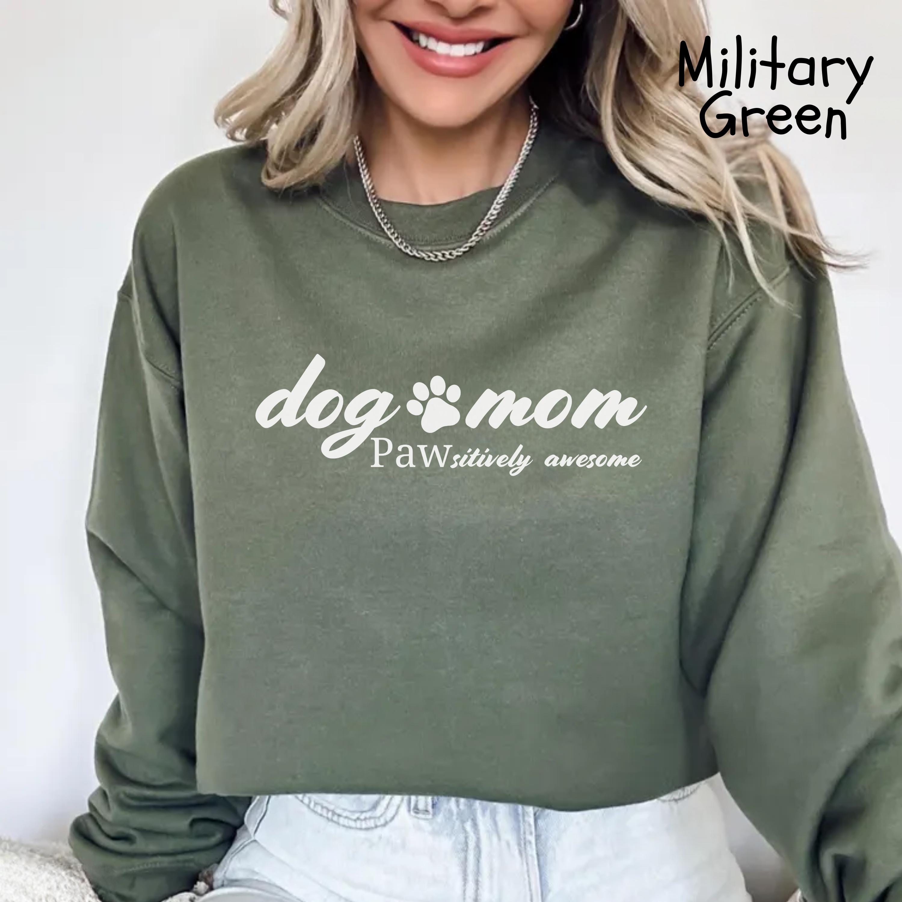 funny dog mama sweatshirt for women dog mom sweatshirt best dog lover gift cute dog mama sweater for pet owners f7i7f scaled