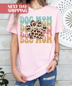 funny dog mom shirt with leopard print paw best dog mama tee ideal for dog lovers unique gifts for new dog moms wtlyj