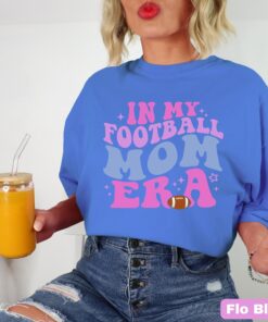 funny football mama shirt for moms retro style cute football mom life tee perfect for football season gzx4o