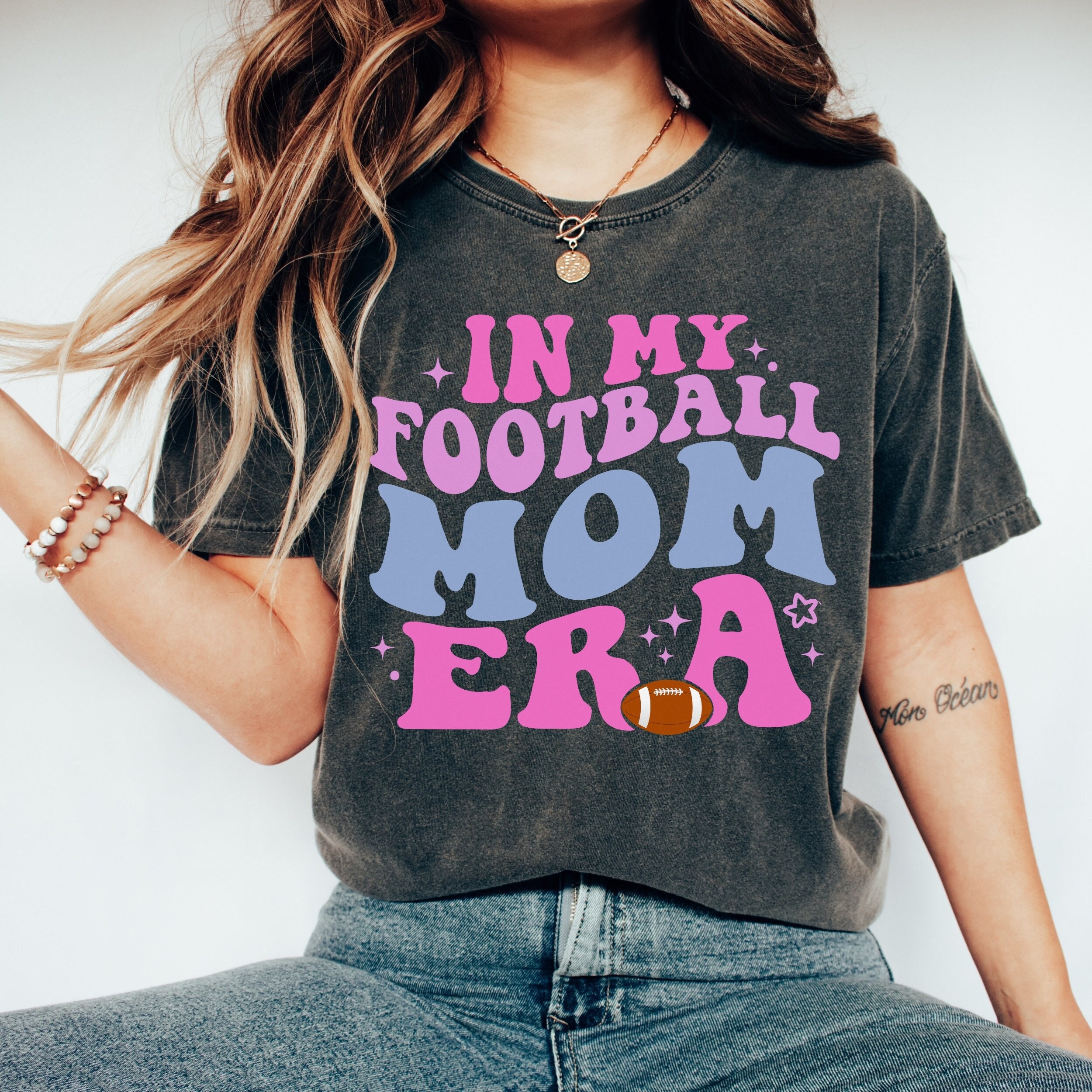 funny football mama shirt for moms retro style cute football mom life tee perfect for football season wr0bh