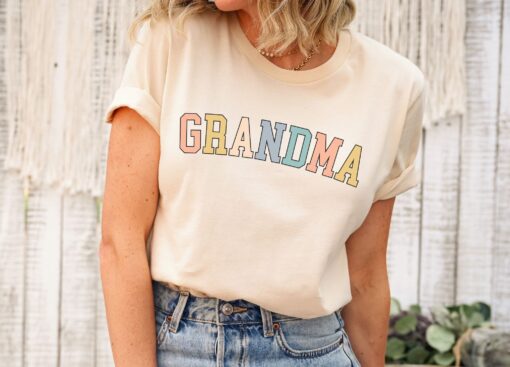 funny grandma shirt new grandma announcement t shirt personalized gift for grandmother christmas pregnancy reveal