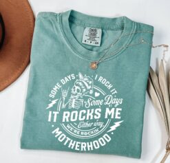 funny mom life shirt some days i rock it some days it rocks me vintage skull tee best mom ever gift for mothers day uvwir