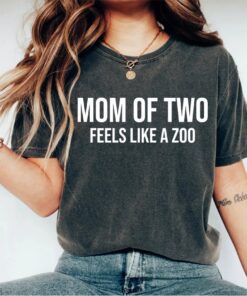 funny mom of two zoo pregnancy shirt for new moms cute t shirt gift for expecting mothers and petting zoo lovers 2zgd2