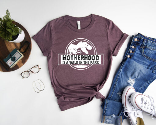 funny mom shirt motherhood is a walk in the park dinosaur design best mom ever t shirt for mothers day gifts yelad