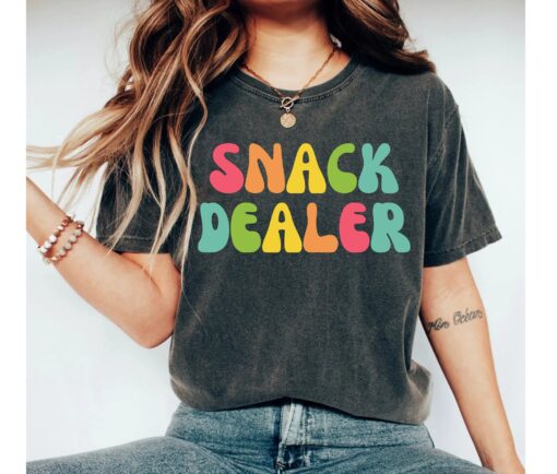 funny mom snack shirt cute mom tee best mom ever t shirt for new moms unique gifts for mothers day 3m08m