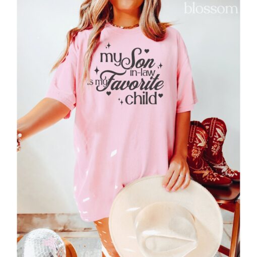 funny mother in law shirt cute mothers day gift for mom in law best mother in law t shirt from son in law b2nck