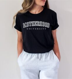 funny motherhood university shirt for moms best mom ever t shirt unique mothers day gift cute mom life tee aa3et