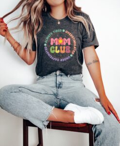 funny overstimulated mom club t shirt for moms trendy mother day gift cute mom life tee and sweatshirt hev1d
