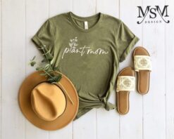 funny plant mom shirt cute plant mama tee for plant lovers perfect for mothers day gifts and celebrating plant parenthood vv7fk