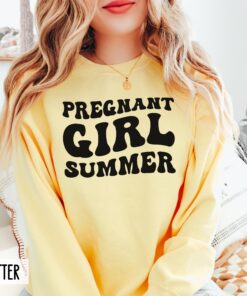 funny pregnancy sweatshirt for mom to be summer baby announcement unisex crewneck gift for new moms 7e2ys