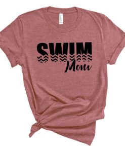 funny swim mom t shirt for women cute mom life tees best mom shirts for family activities and summer fun hz3nv