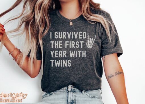 funny twin mom shirt i survived first year with twins matching family t shirts twin mama tee for twin birthday celebrations dwuqm