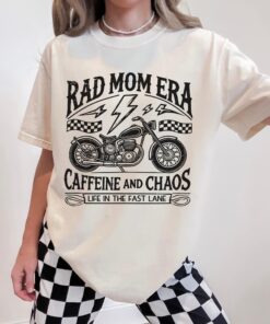 funny vintage mom shirt caffeine and chaos graphic tee for biker mamas retro trendy womens t shirt u8fyh