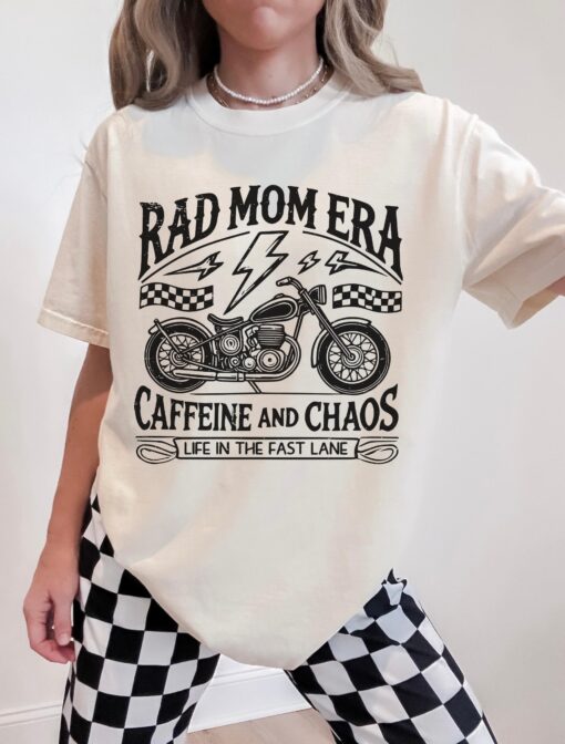 funny vintage mom shirt caffeine and chaos graphic tee for biker mamas retro trendy womens t shirt u8fyh