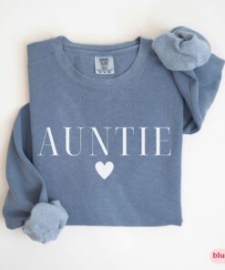 future aunt sweatshirt new aunt crewneck pregnancy announcement pullover gift for expecting aunts comfort colors ciiiw