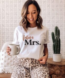 future mrs shirt for bride to be engagement bachelorette wedding t shirt future wifey cute gift idea for bridesmaids 8j7ea