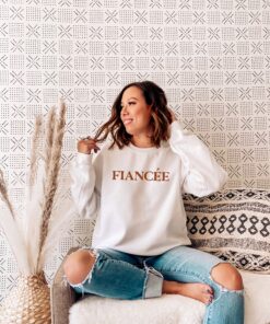 future mrs sweatshirt engagement shirt bachelorette party apparel bride to be gift future wifey wedding sweatshirt wqvqb