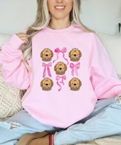 goldendoodle mom shirt for dog lovers personalized gift cute goldendoodle t shirt best dog mom apparel 3tizl