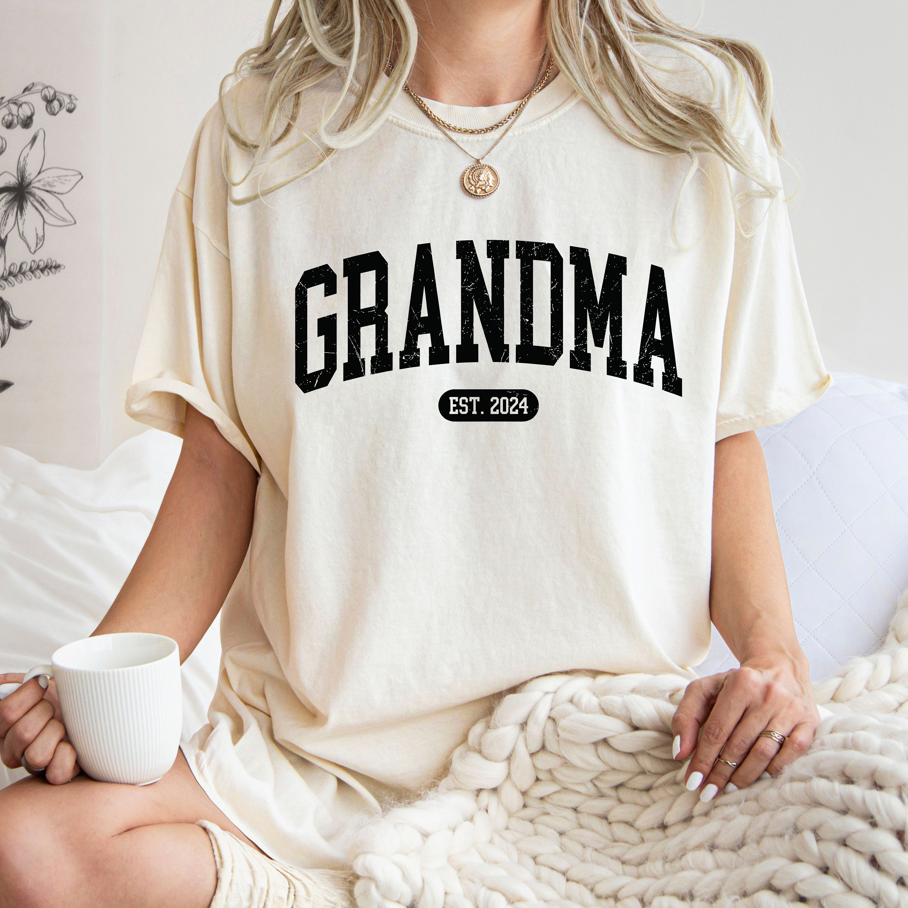 grandma est 2024 shirt retro t shirt for nana best grandma ever gift cute mom life shirt unique grandma apparel rrtsj scaled