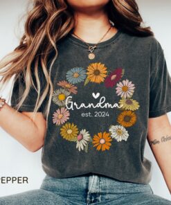 grandma shirt gift for new grandmas pregnancy announcement cute t shirt for christmas and mothers day sccvh