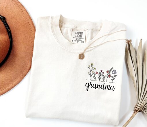 grandma wildflowers shirt with pocket for new grandma announcement and grammy celebration gifts qhzzq