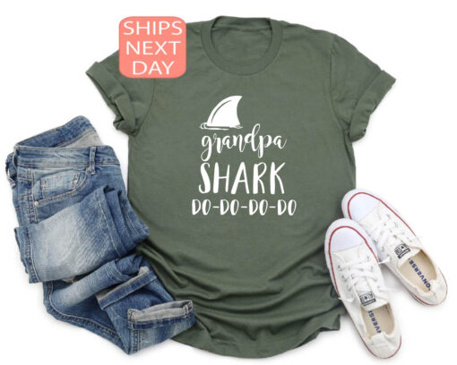 grandpa shark do do do shirt for dad funny fathers day shirt family t shirt unique grandpa gift for shark lovers wtyl9