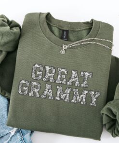 great grammy sweatshirt custom crewneck for great grandma mothers day shirt vintage nana gift unique design qitbx