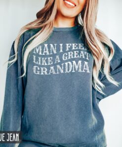 great grandma sweatshirt funny pregnancy announcement crewneck gift for grandma birthday vintage style 90ilg