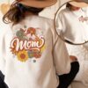 groovy retro floral mom shirt graphic tee for new moms cute flower mom t shirt gift for mothers day b88jm