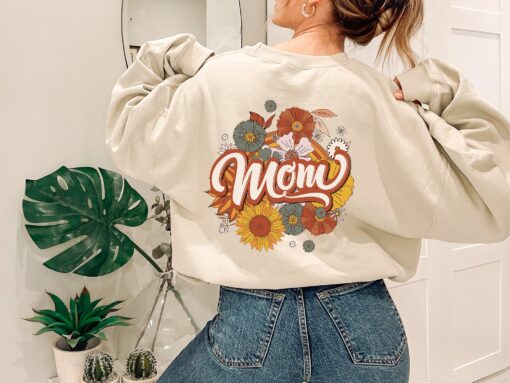 groovy retro floral mom shirt graphic tee for new moms cute flower mom t shirt gift for mothers day kc6ez