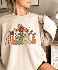 groovy wildflowers aunt sweatshirt cute auntie gift new aunt crewneck funny mom life shirt for aunt gifts 4uoqh